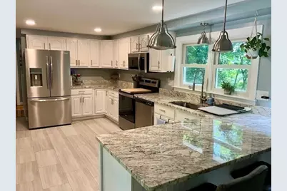 82 Walnut St, North Brookfield, MA 01535 - Photo 4