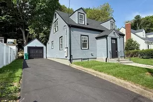 714 Lynnfield St, Lynn, MA 01904 - Photo 2