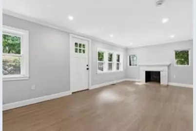 9 Walden Pond Ave, Saugus, MA 01906 - Photo 18