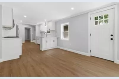 9 Walden Pond Ave, Saugus, MA 01906 - Photo 14