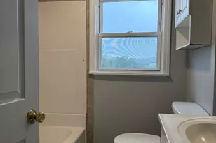 499 Lindsey St, Fall River, MA 02720 - Photo 8