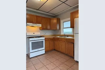 499 Lindsey St #3W, Fall River, MA 02720 - Photo 6
