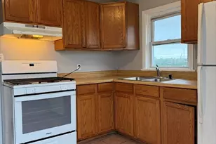 499 Lindsey St, Fall River, MA 02720 - Photo 6