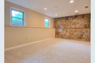 8 Woodridge Ln, Ashland, MA 01721 - Photo 28