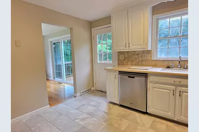 8 Woodridge Ln, Ashland, MA 01721 - Photo 14