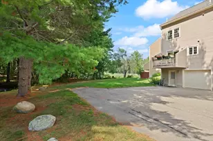27 E Brookfield Dr, Groton, MA 01450 - Photo 26