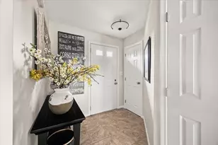 1316 Carriage Ln, Taunton, MA 02780 - Photo 2