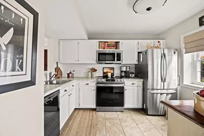 1316 Carriage Ln #1316, Taunton, MA 02780 - Photo 4