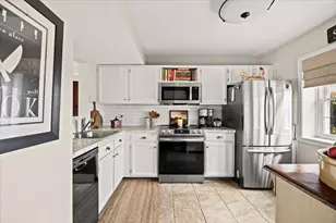 1316 Carriage Ln, Taunton, MA 02780 - Photo 4