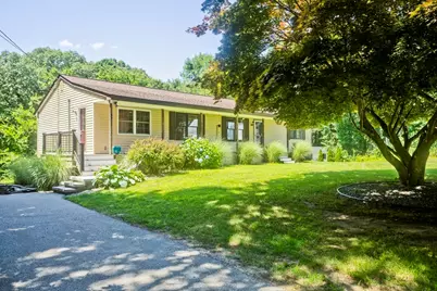 37 Cooper Rd, Northbridge, MA 01534 - Photo 4