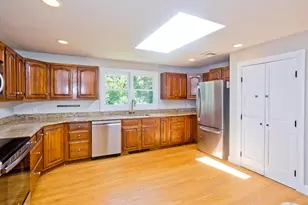 37 Cooper Rd, Northbridge, MA 01534 - Photo 10