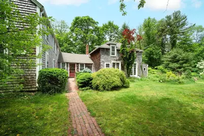 374 High St, Pembroke, MA 02359 - Photo 2