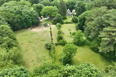 374 High St, Pembroke, MA 02359 - Photo 4