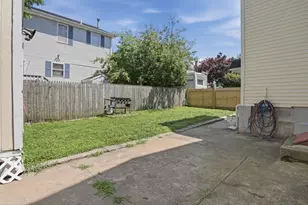 22 Sachem St, Fall River, MA 02724 - Photo 6