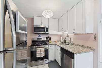 110 Hooper Rd #110, Dedham, MA 02026 - Photo 10