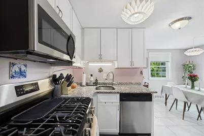 110 Hooper Rd #110, Dedham, MA 02026 - Photo 8