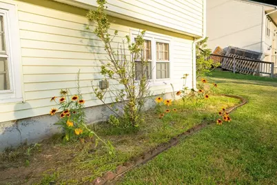 65 Harold St, Worcester, MA 01604 - Photo 20