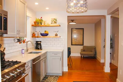 24 Desmond Ave #C, Manchester by the Sea, MA 01944 - Photo 2