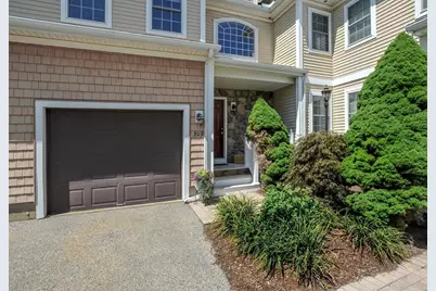 309 Hampton Way #309, Abington, MA 02351 - Photo 2