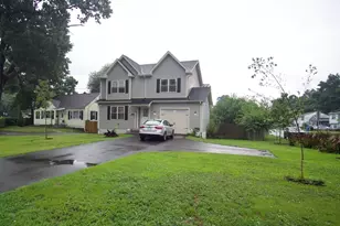 1289 Bay St, Springfield, MA 01109 - Photo 2