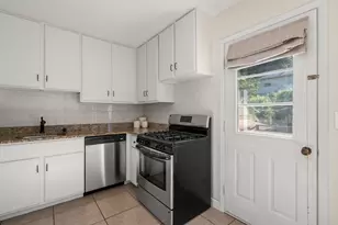 85 Tower St, Hudson, MA 01749 - Photo 10