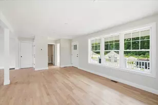 9 Jasmine Wy, Bridgewater, MA 02324 - Photo 4