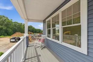 9 Jasmine Wy, Bridgewater, MA 02324 - Photo 2