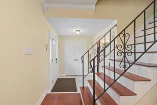 66 Checkerberry Ln, Framingham, MA 01702 - Photo 6