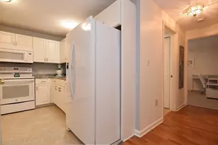 14 Bourbon St, Peabody, MA 01960 - Photo 8