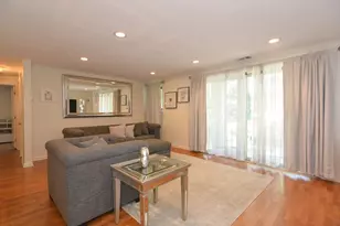14 Bourbon St, Peabody, MA 01960 - Photo 4