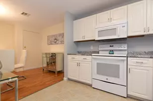 14 Bourbon St, Peabody, MA 01960 - Photo 12