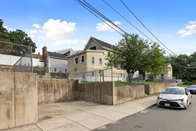 26 Central Avenue, Malden, MA 02148 - Photo 26