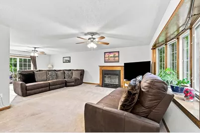 46 Jessica Pl, Agawam, MA 01030 - Photo 12