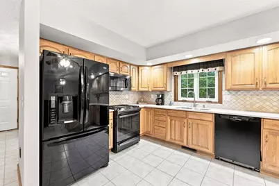46 Jessica Pl, Agawam, MA 01030 - Photo 8