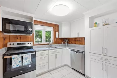 127 Indian Trl, Dennis, MA 02639 - Photo 4
