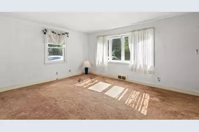 308 Pleasant St, Stoughton, MA 02072 - Photo 4