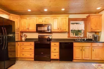 27 Elm Street, Leominster, MA 01453 - Photo 6