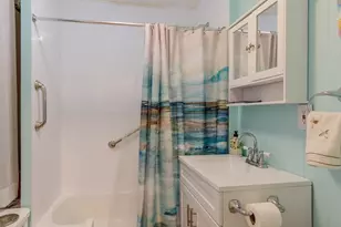 27 Elm St, Leominster, MA 01453 - Photo 12