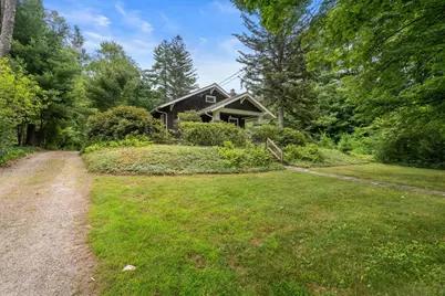42 Harris St, Amherst, MA 01002 - Photo 2