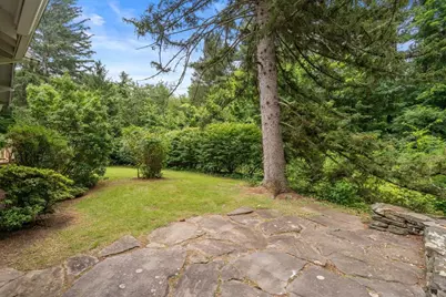 42 Harris St, Amherst, MA 01002 - Photo 24