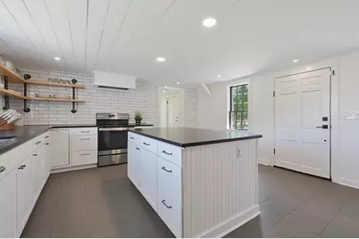 361 Winter St, Holliston, MA 01746 - Photo 8