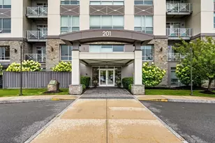 201 Elliott, Beverly, MA 01915 - Photo 2