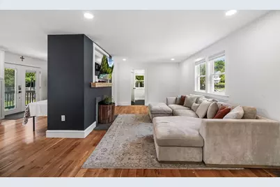 342 Franklin St, Framingham, MA 01702 - Photo 4
