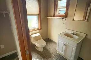 33 Avalon St, Revere, MA 02151 - Photo 10