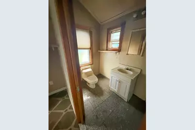 33 Avalon St, Revere, MA 02151 - Photo 10
