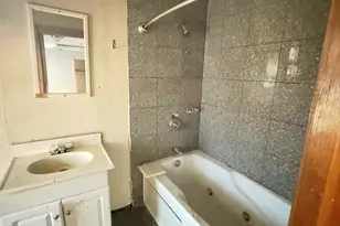 33 Avalon St, Revere, MA 02151 - Photo 6