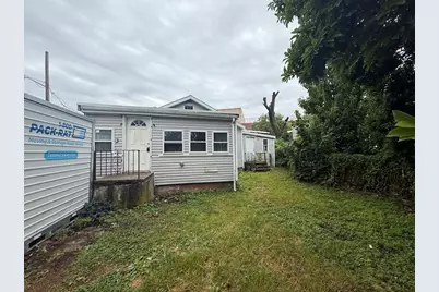 33 Avalon St, Revere, MA 02151 - Photo 2