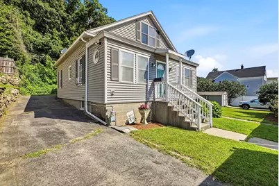 55 Chilmark St, Worcester, MA 01604 - Photo 2
