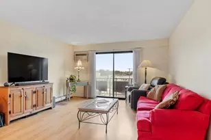 585 Revere Beach Pkwy, Revere, MA 02151 - Photo 8