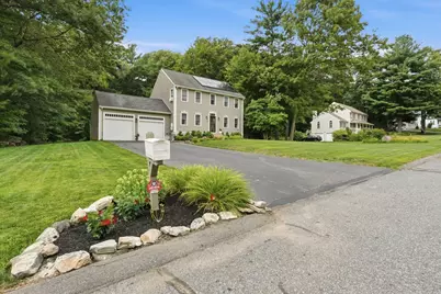 21 Wildflower Dr, Sutton, MA 01590 - Photo 4